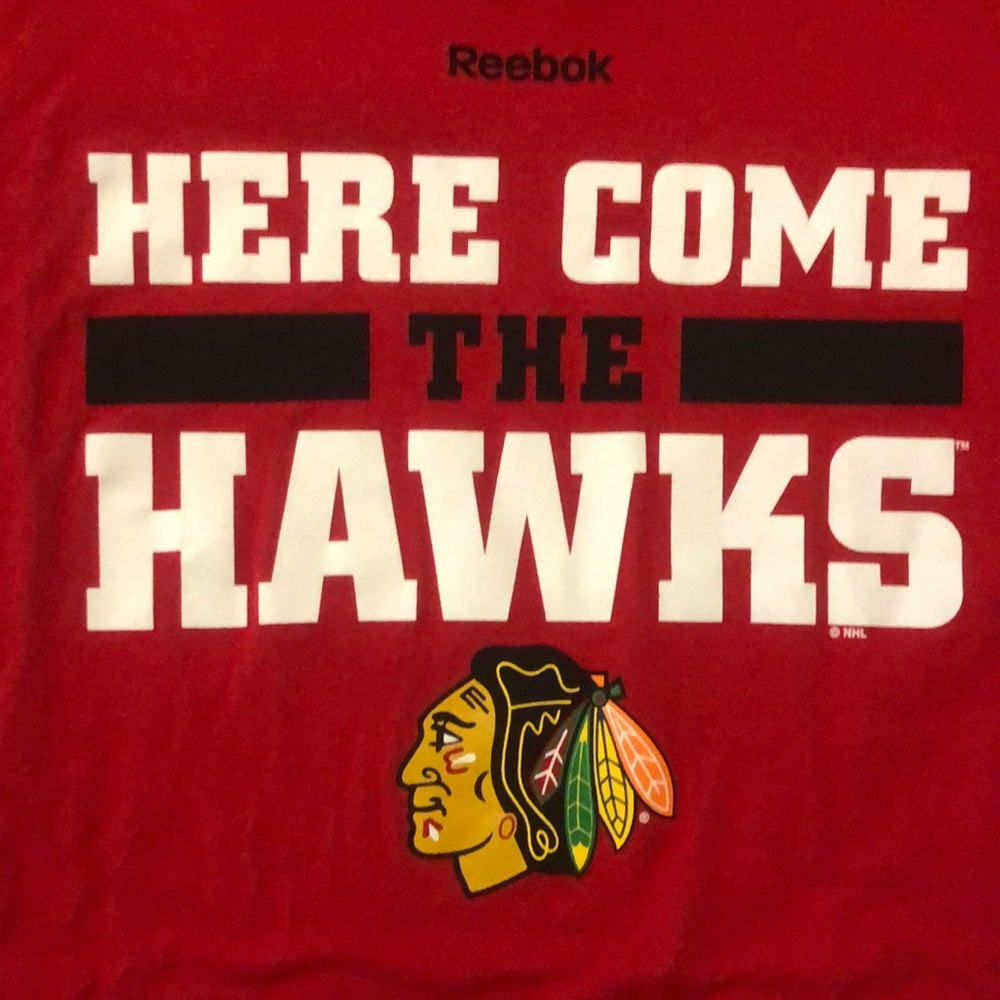 Chicago Blackhawks “Here Come the Hawks” Tee